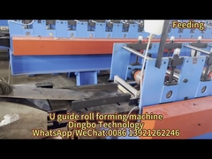 Máquina para formar rolos de guias em U